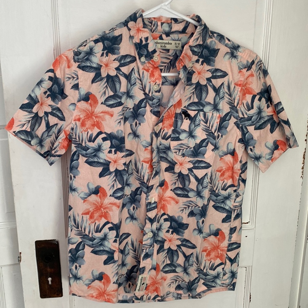 Abercrombie Kids Short Sleeve button Down Shirt size 11/12